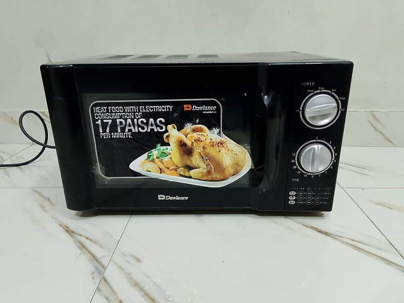 Dawlance Microwave Oven. 0