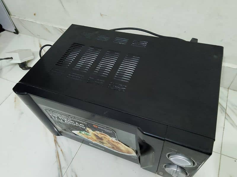 Dawlance Microwave Oven. 1