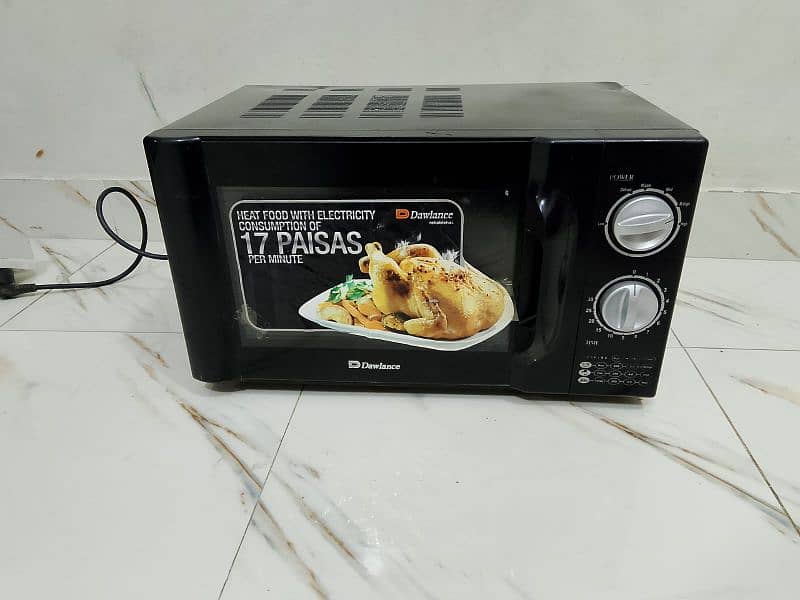 Dawlance Microwave Oven. 4