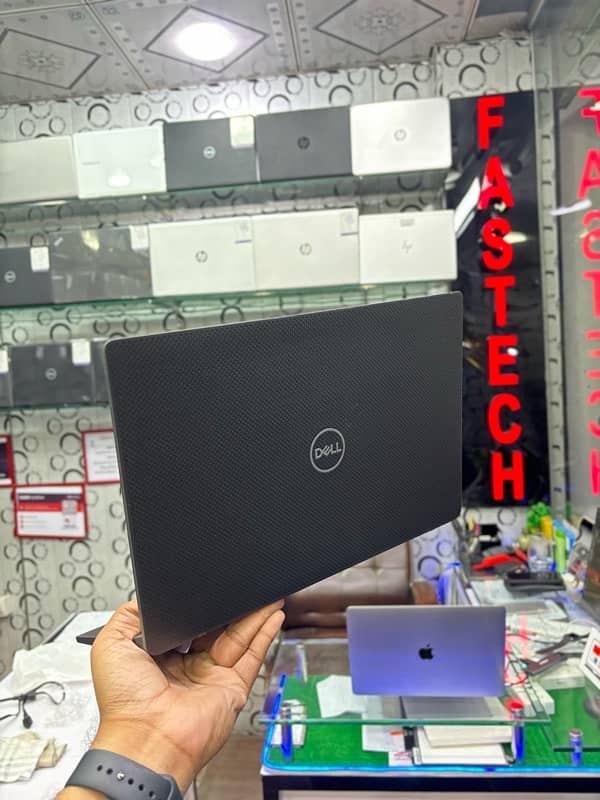 Dell Latitude 7400 i5-8th Generation 1