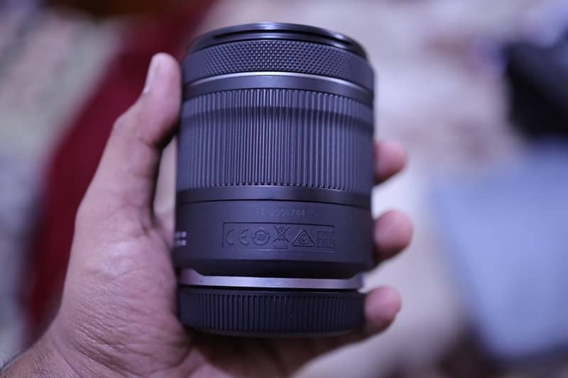 Canon  RF 24-105mm f/4L IS STM Lens 3