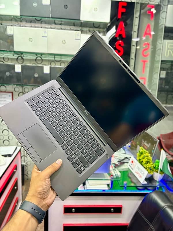Dell Latitude 7400 core i5-8th Generation 1