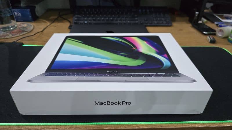 Macbook Pro M1 2020, 8GB, 512 SSD, with complete box 9