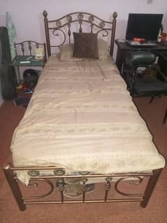 2 iron bed