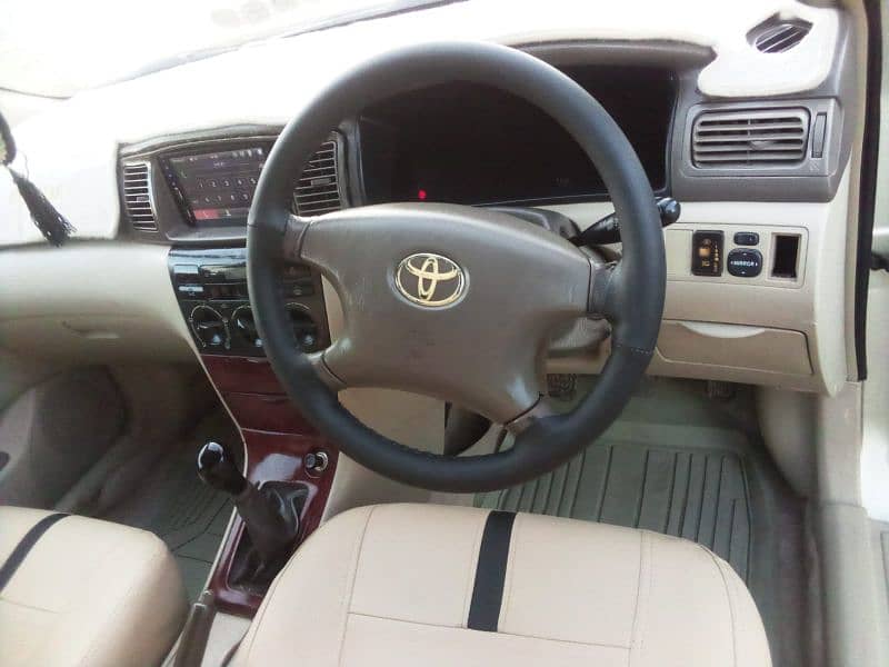 Toyota Corolla Altis 2005 13