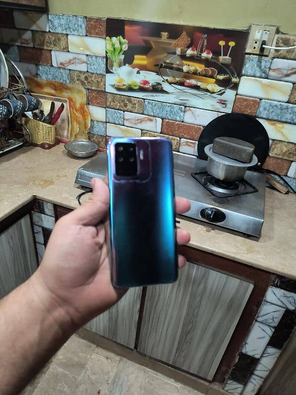 OPPO f19 pro 8+4/128 gb 7