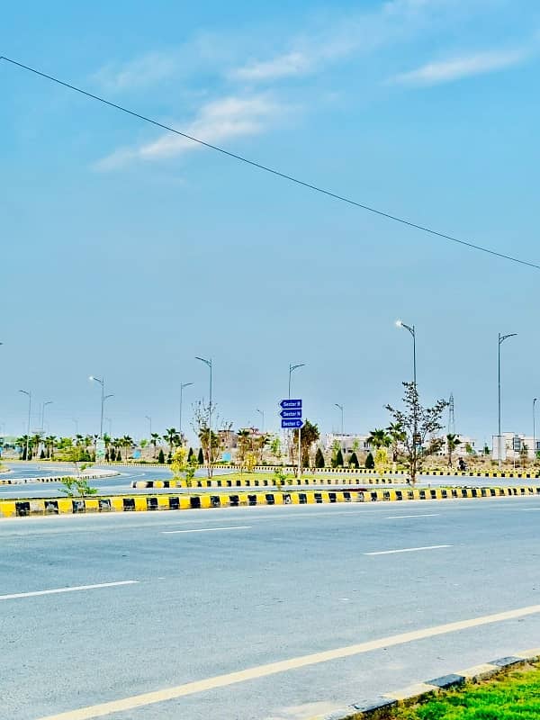 1 Kanal Plot Located On 60ft Road Near To Theme Park Near To Takmeel Square 11