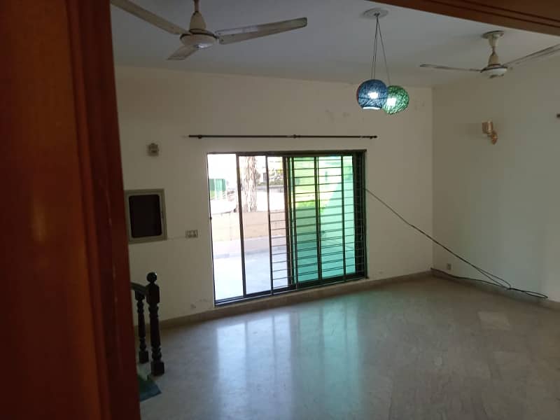 1-Kanal House For Rent in DHA PHASE 1 Located on Prime Location 11