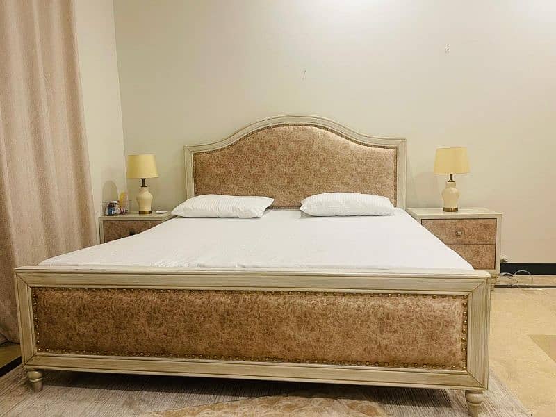 White King Size Bed 16