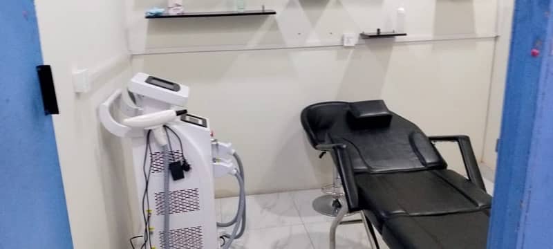 urgent sale Aesthetic clinic setup 12