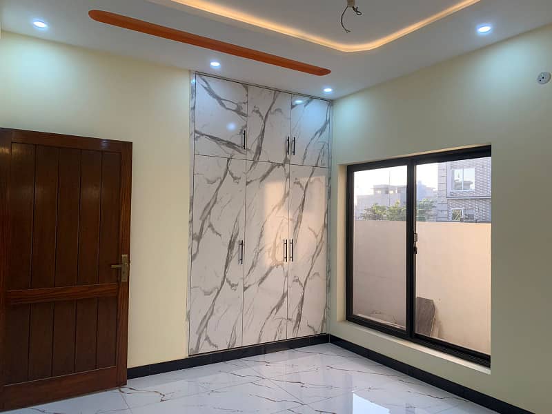 Lavish 10 Marla Upper Portion avialable to be Rented!!! 21