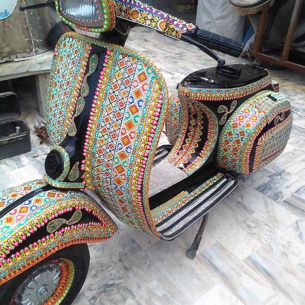 Vespa scooter Model 1977 contact Mobile Whatsapp 0