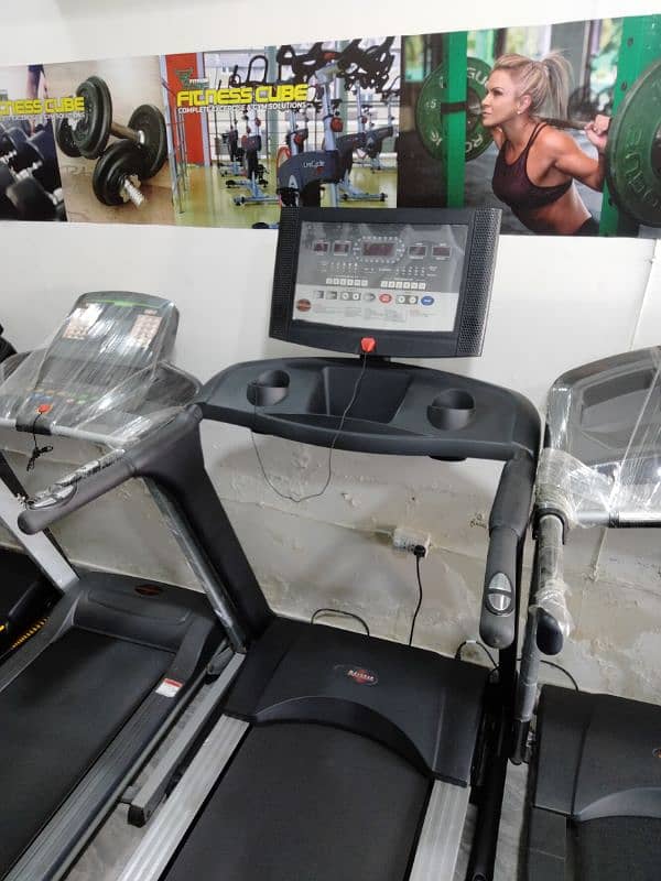 (DELIVERY FREE) RAMZAN OFFER COD. SLIGHTLY USED TREADMILLS AVAILABLE 19