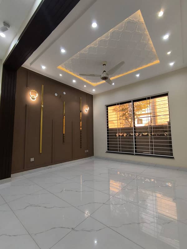 Spacious 10 Marla House Upper Portion avialable for Rent 20