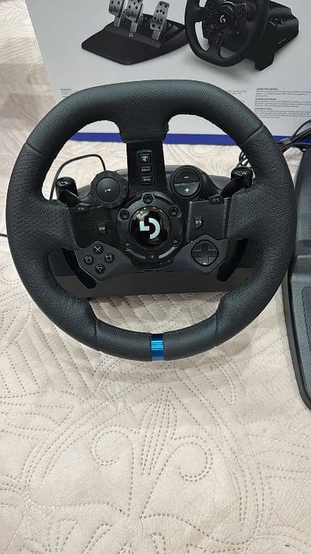 Logitech G923 Steering Wheel for PS5, PS4, PS3 and PC 1