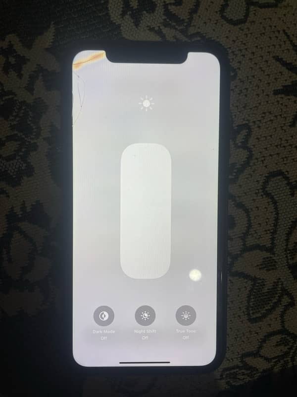 IPhone 11 64 GB 10