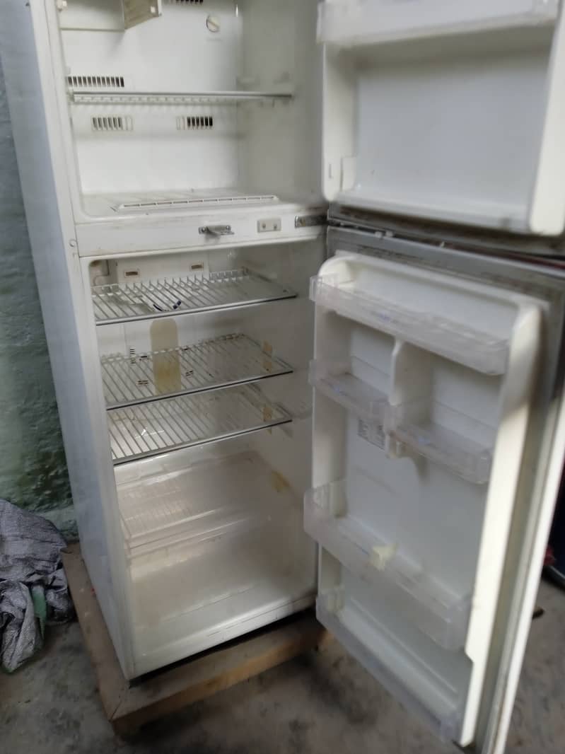 20000 Samsung Fridge 1