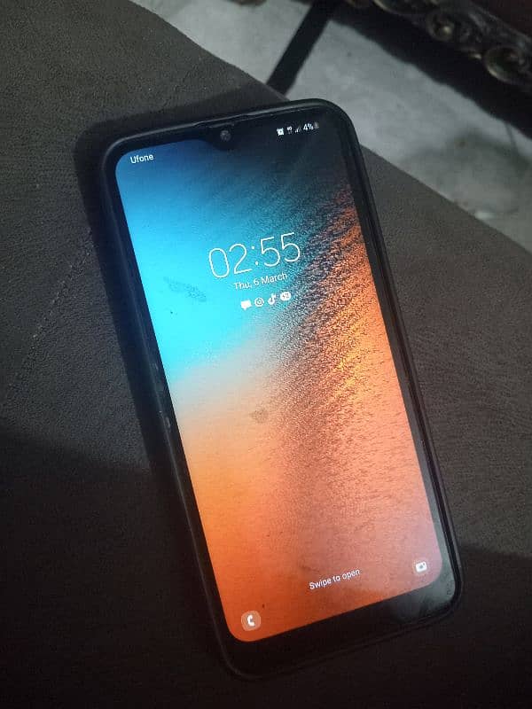 Samsung Galaxy A30 0