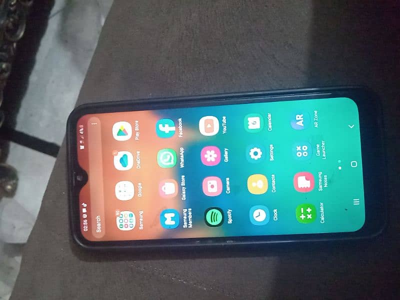 Samsung Galaxy A30 1