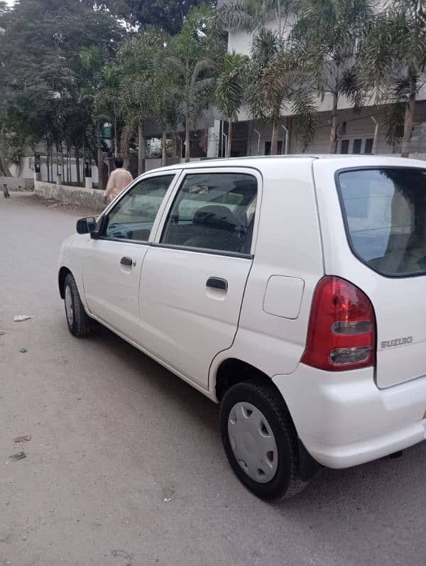 Suzuki Alto 2011 3