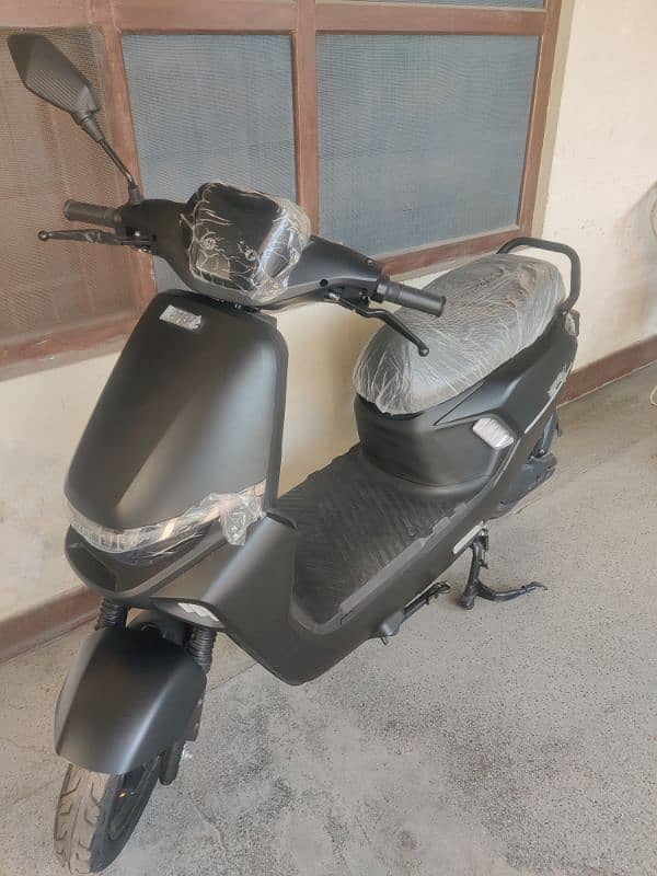 Evee S1 Scooty for sale 1