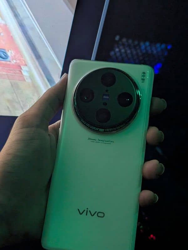 VIVO X100s PRO 1