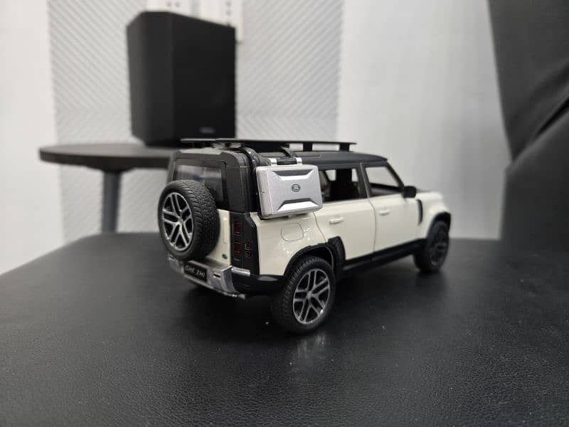 range rover defender diecast 1:24 2