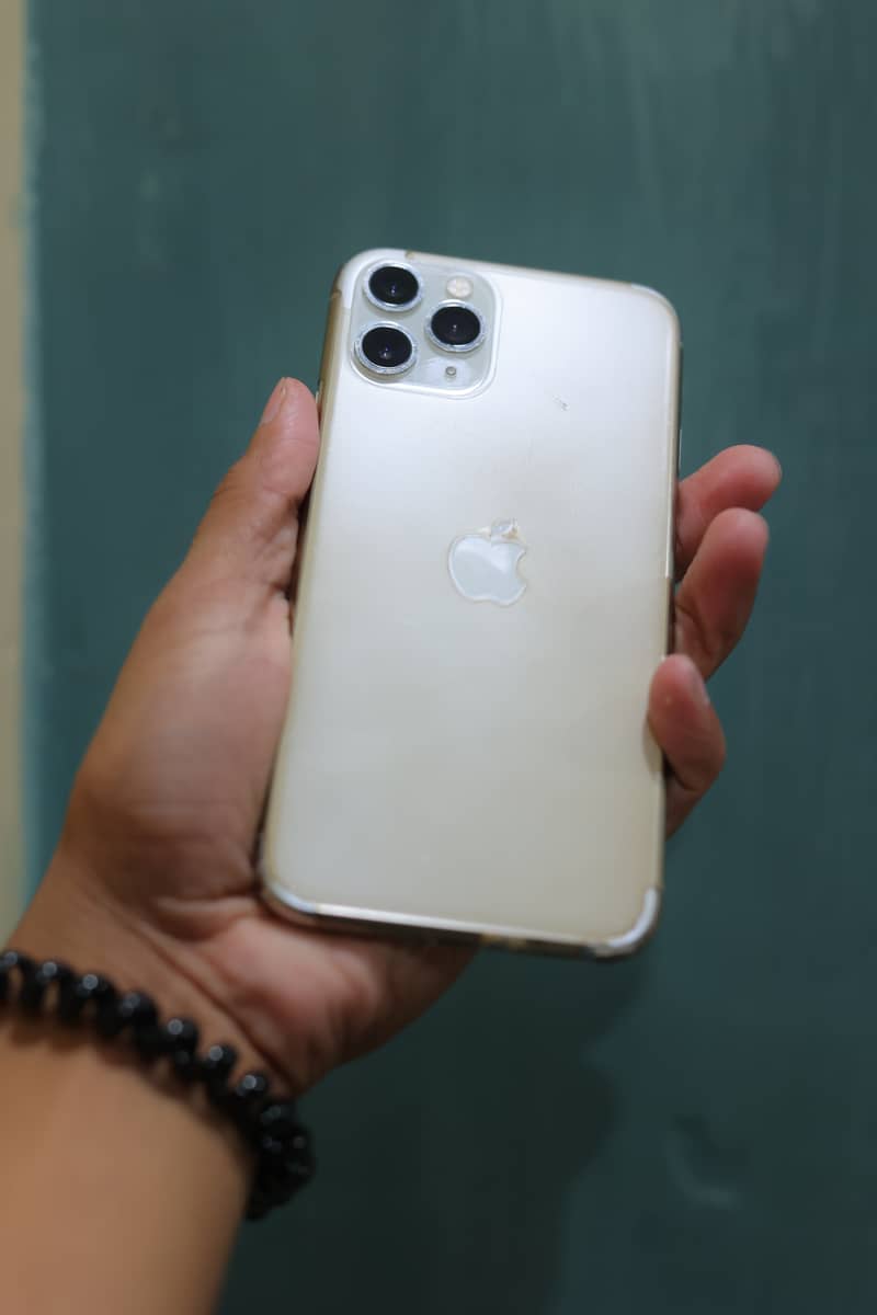 Apple iPhone 11 Pro 1