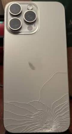 iPhone 15 pro max crack back 256 GB