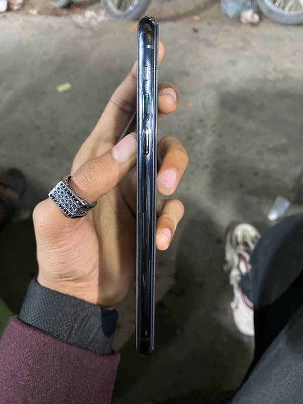 IPhone 11 Pro Max 256GB Factory Unlock 4