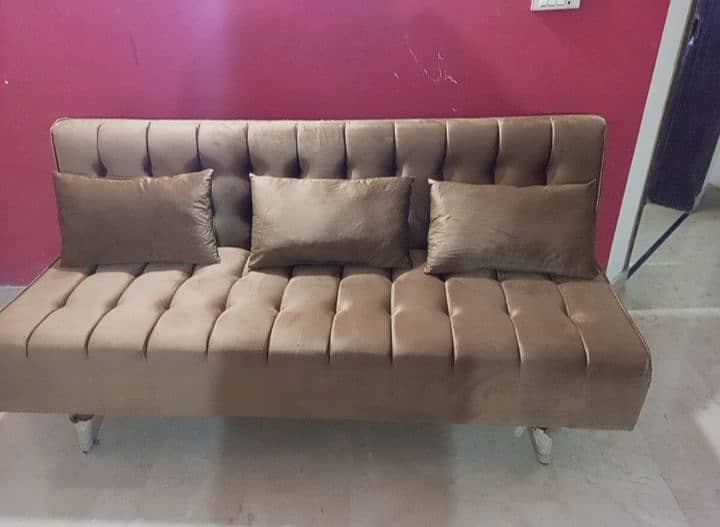 Brand new sofa cumbed size 36x72 standard 4