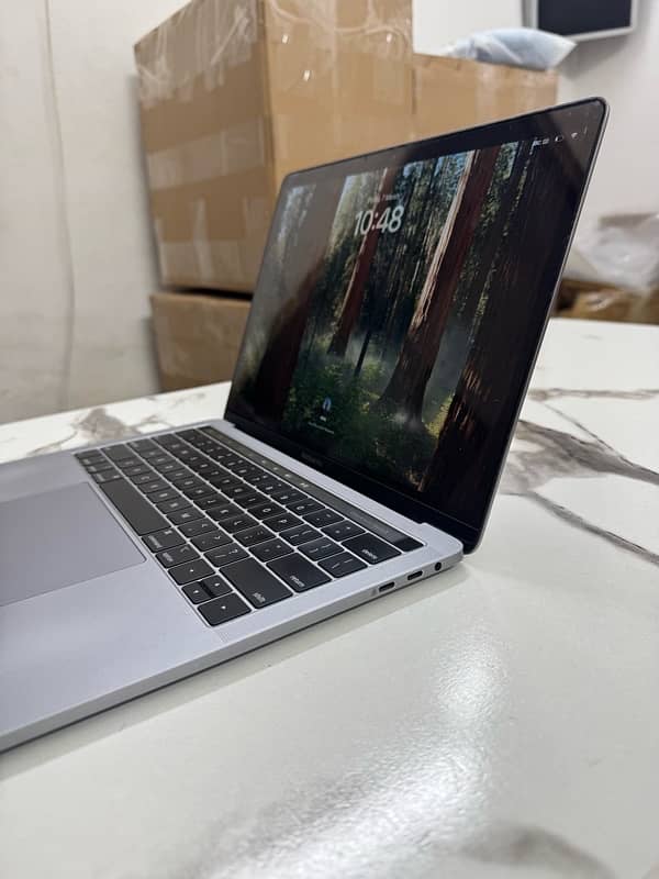 Apple Macbook Pro 2018 2