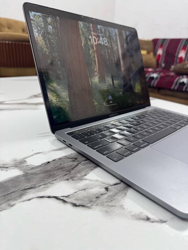 Apple Macbook Pro 2018 3