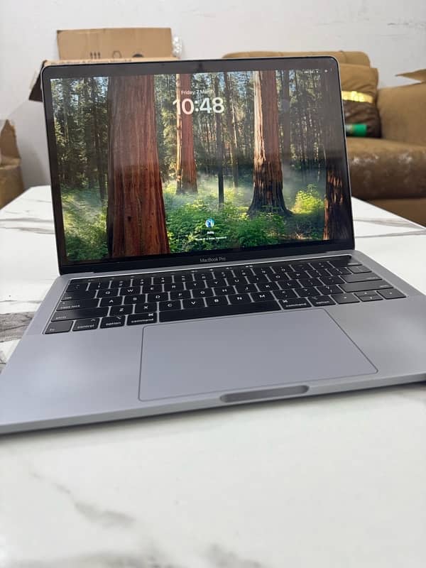 Apple Macbook Pro 2018 4