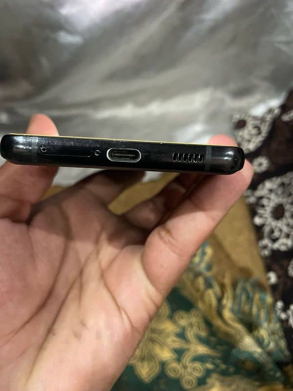 samsung s 21ultra. 12 128gb  just dot he baqi all ok 4