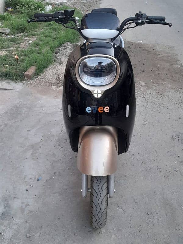 Evee Scooty Nisa 0