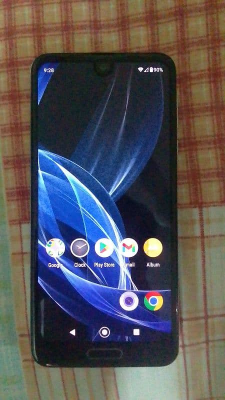 Aquos r2 0