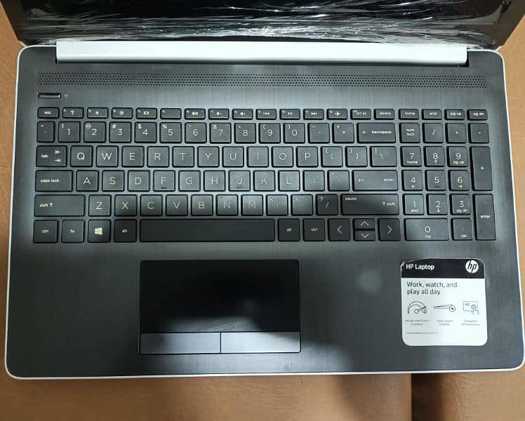 HP i5 8 Gen Touch screen 15.6 Numpad 2