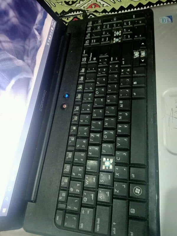 cor todo laptop 2 gb ram 80 gb hard 4