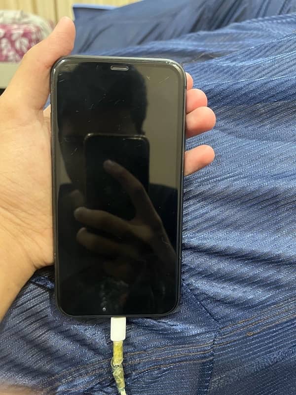 APPLE IPHONE 11 JV 64GB 3