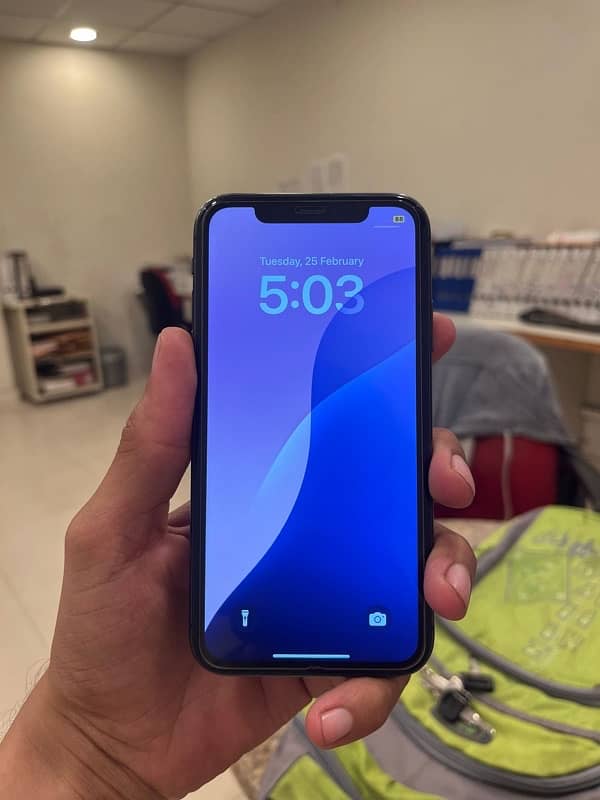 iPhone  11 ok 4