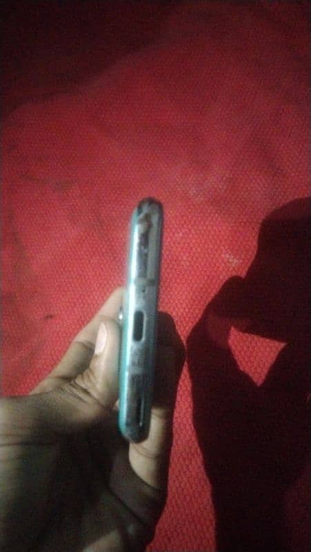 Aqous R2 , non pta mobile hai _ 10/9.5 condition _ no fault. no open . 4