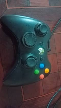 2 XBOX 360 CONTROLLERS WORKING