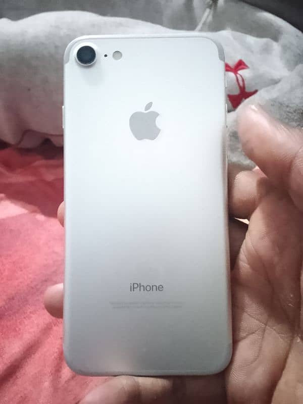 iPhone 7 32GB good condition 3