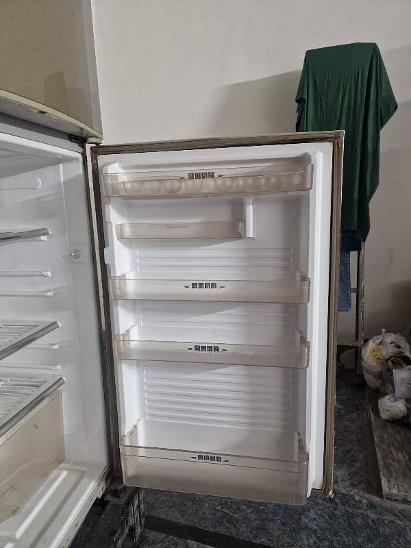 Dawlance Refrigerator urgent Sale 4