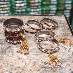 6 PC's Kara bangles