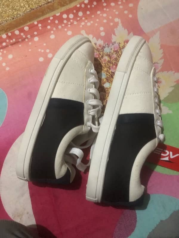 new white shoes 42 size 0