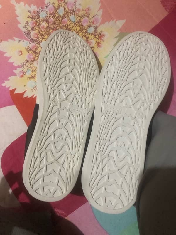 new white shoes 42 size 3