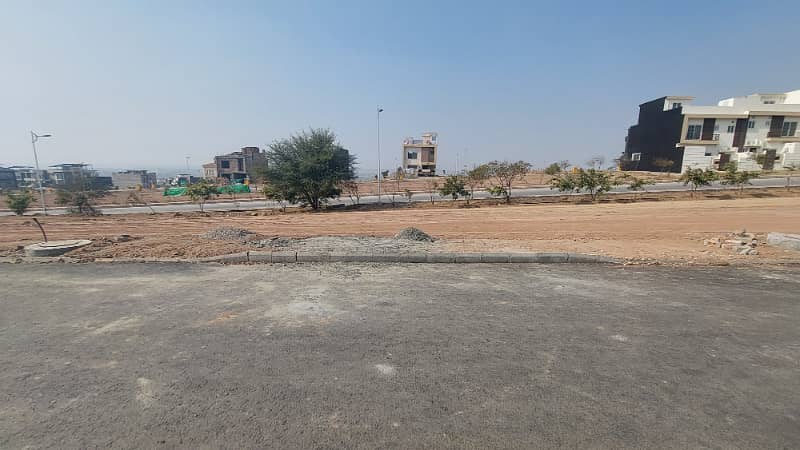 5 Marla Boulevard Back Open Plot with Extra Green Land M Block, Bahria Town Rawalpindi Phase 8 4