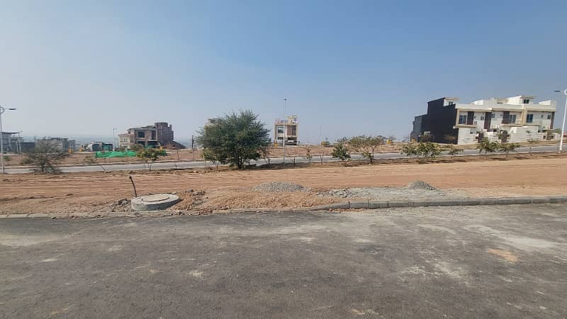 5 Marla Boulevard Back Open Plot with Extra Green Land M Block, Bahria Town Rawalpindi Phase 8 12